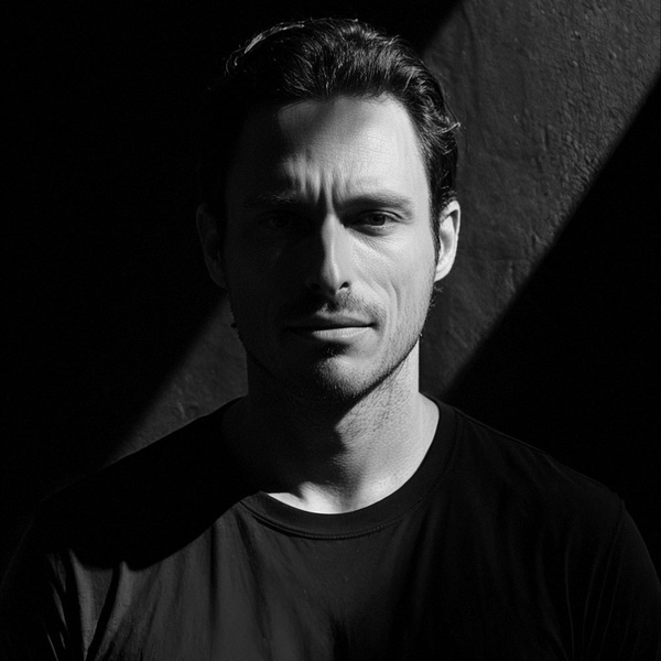 CIANELLI	- RESIDENT DJ - Deep House Radioshow